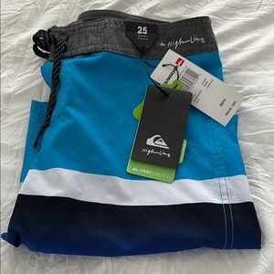 Quiksilver boys boardshorts